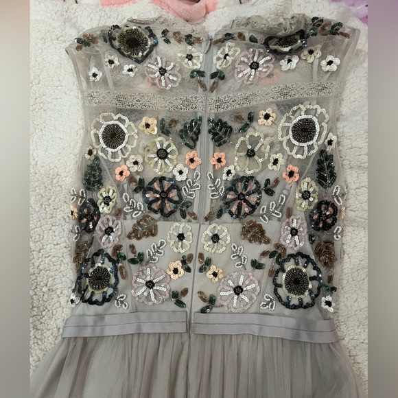 BEAUTIFUL beaded needle and thread gown!! Worn once!! - Picture 2 of 5